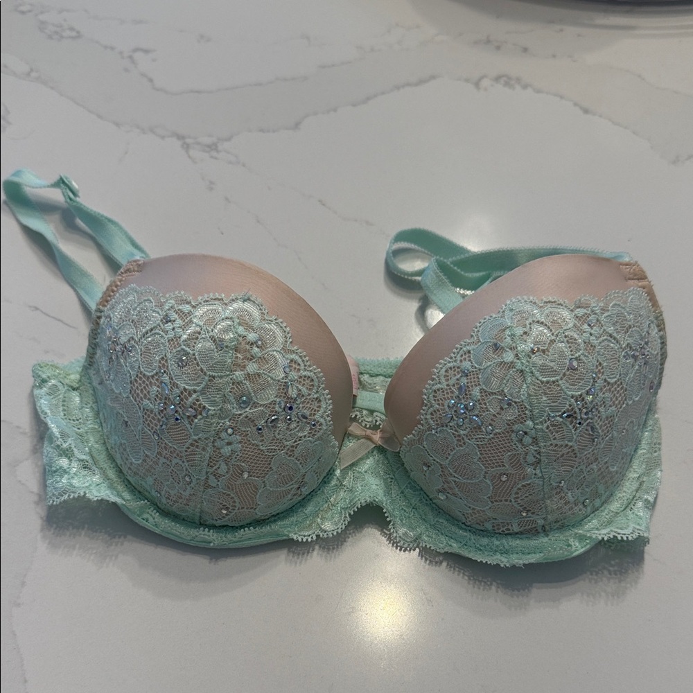 Victoria's Secret Mint Lace Bra